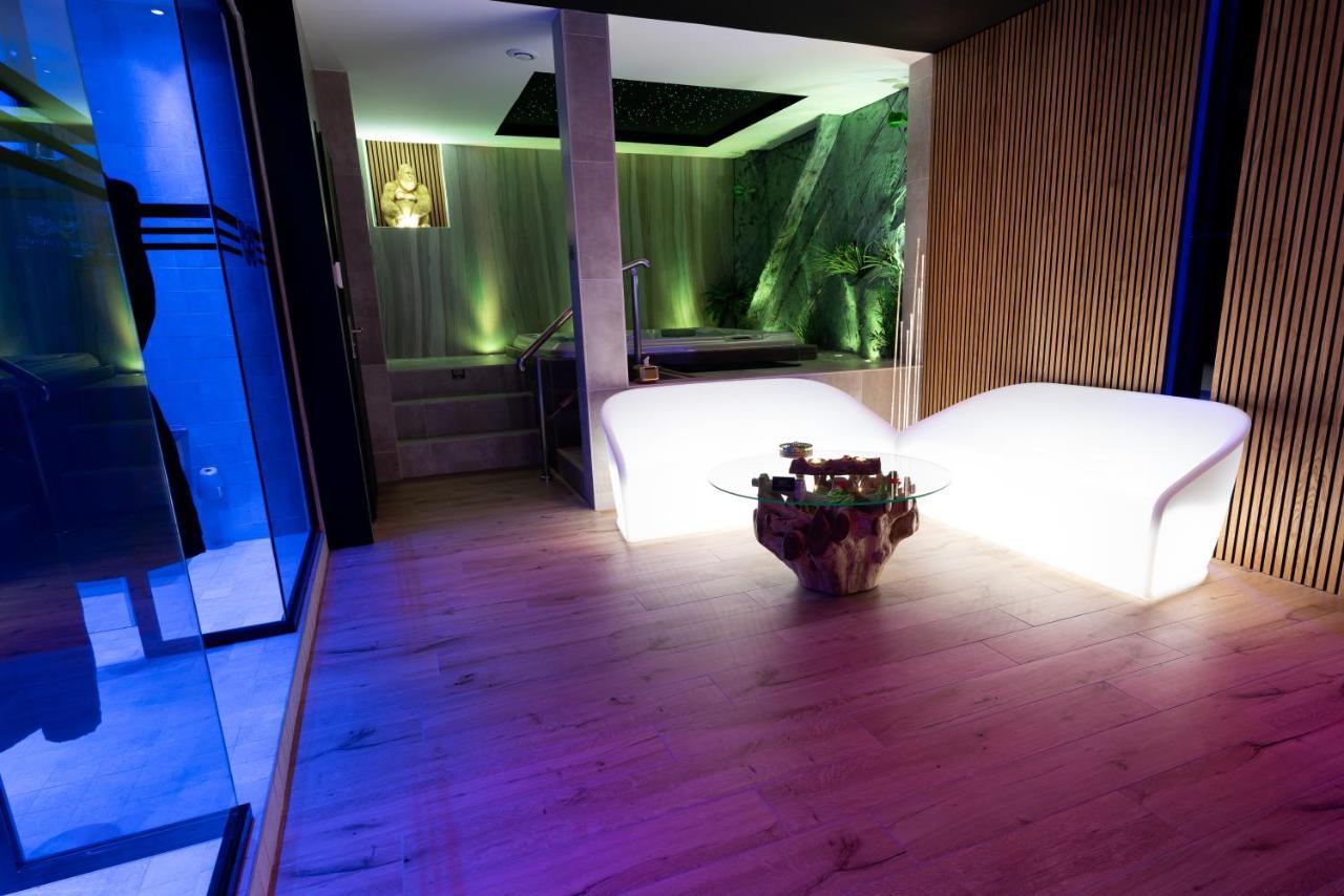 Les Secrets Rooms - Bonneval - Love Room - Spa Et Hammam Privatif 外观 照片