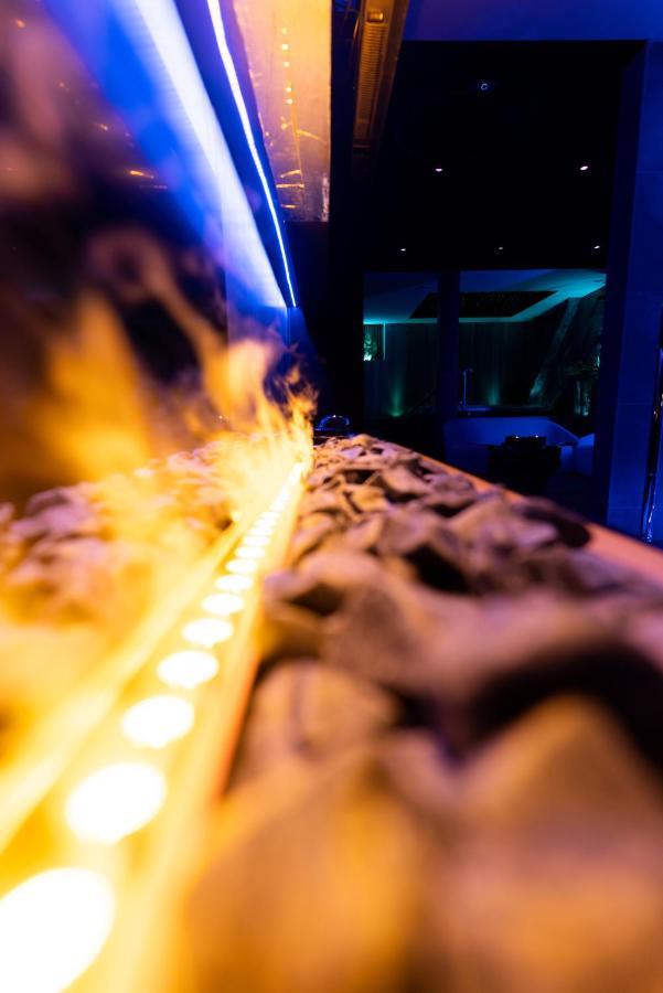 Les Secrets Rooms - Bonneval - Love Room - Spa Et Hammam Privatif 外观 照片