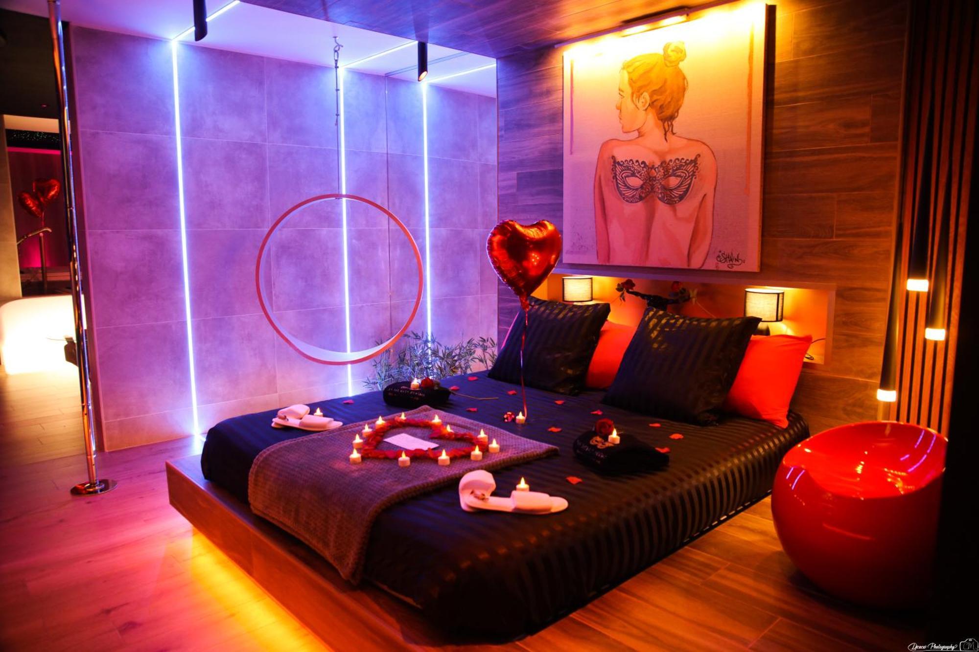 Les Secrets Rooms - Bonneval - Love Room - Spa Et Hammam Privatif 外观 照片